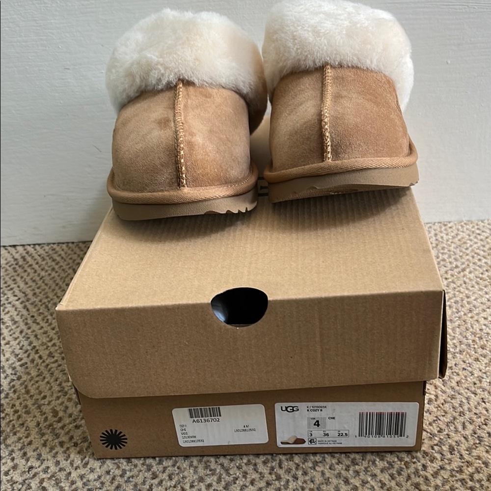 UGG Kids Slippers in Tan and Cream